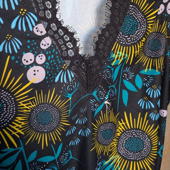 Floral Lace Trim Sleepwear - Picture 3 of 4